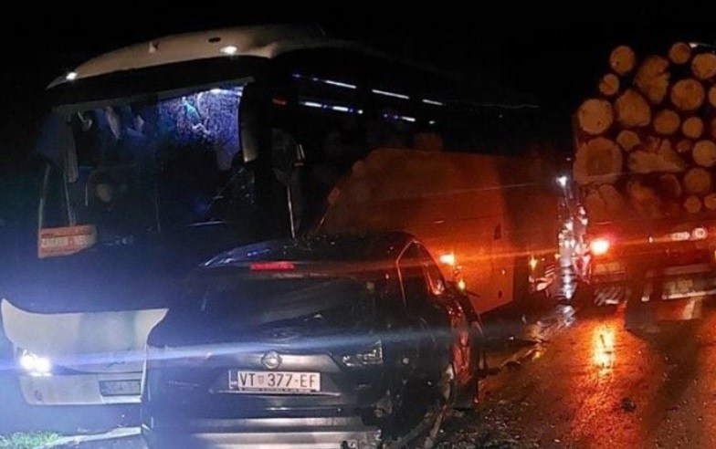 U kanjonu Vrbasa se sudarili autobus, kamion i automobil