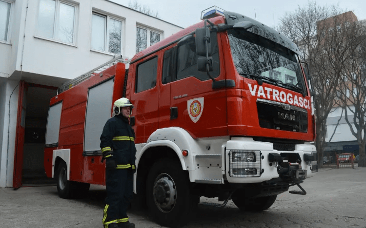 Vlada KS saglasna, uskoro će se zaposliti 55 vatrogasaca