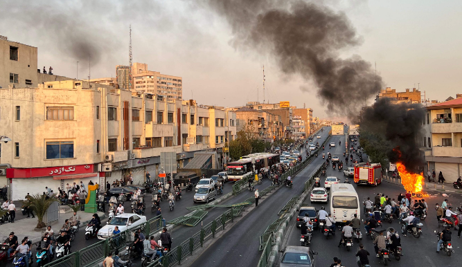 Dva mjeseca protesta građana donijelo rezultat: Iran ukinuo policiju za moral