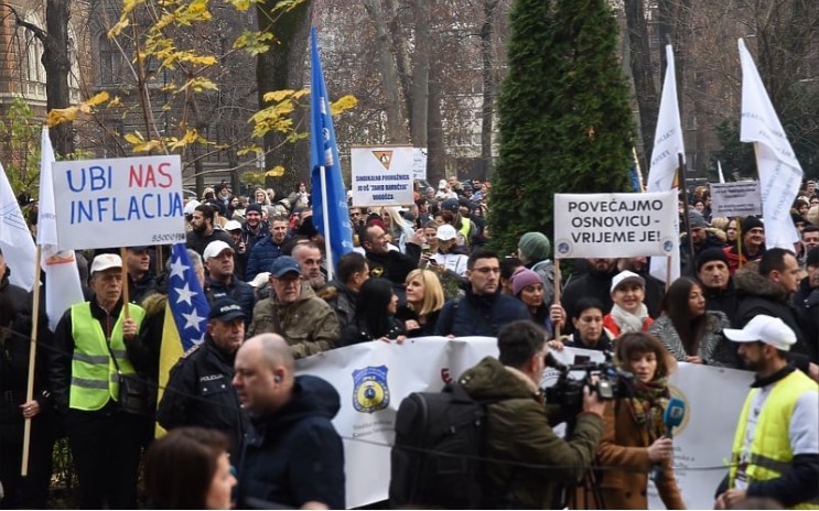 Koordinacija sindikata KS: Povećanje plate od 120KM ili generalni štrajk