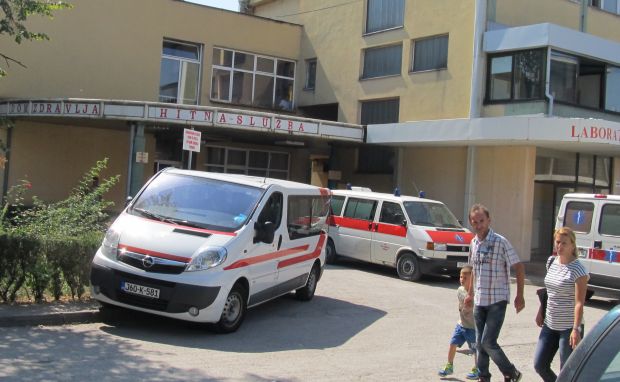 Posljedice stranačkog zapošljavanja u DZ Živinice: Nakon nestručnog davanja injekcije mladić završio na hirurškom stolu