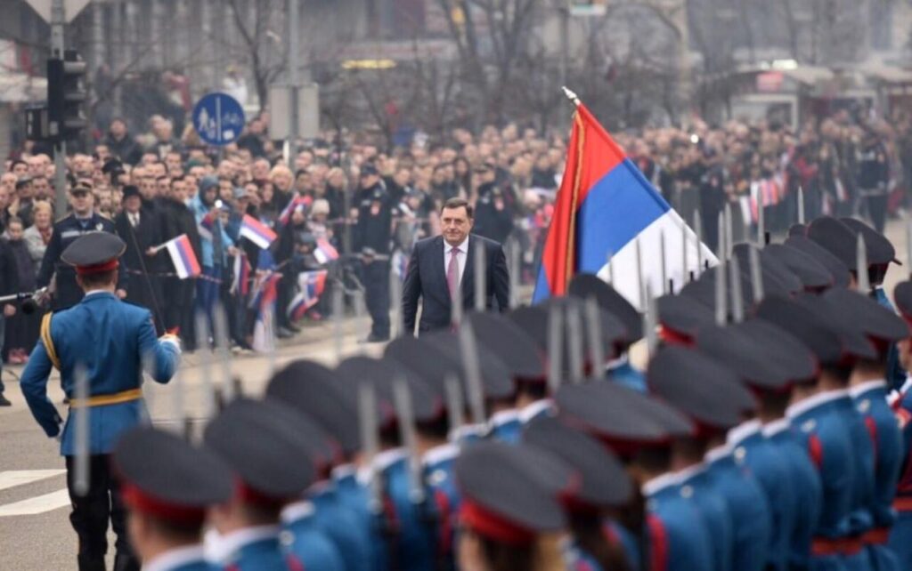 Svečani defile u Lukavici: Nastavak Dodikove osvete Banjaluci ili pokazivanje moći Federaciji?