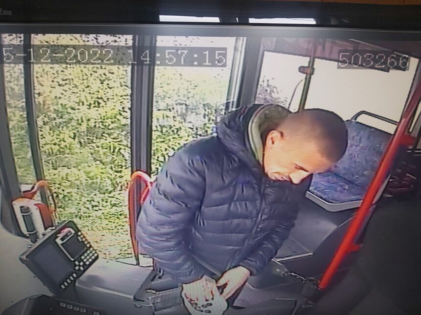 (VIDEO) Prepoznajete li muškarca koji je opljačkao vozača autobusa u BiH?