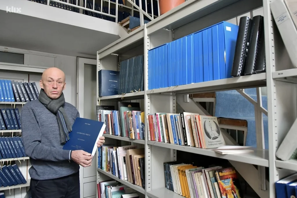 Sarajevska biblioteka pred gašenjem jer niko ne želi dati novac direktoru s lažnom diplomom