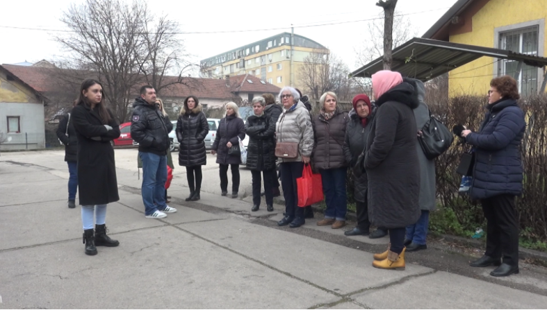 Mirnim protestima grupa nezaposlenih Zeničana i danas traže svojih 100 KM