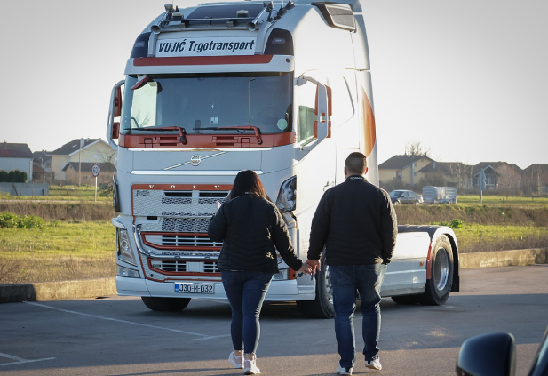 Supružnici Mandić kamionom za godinu i po prešli 350.000 km