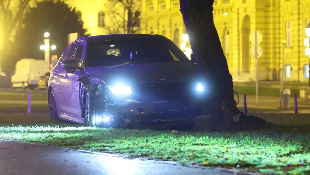 (VIDEO) Vozač BMW-a prije sudara napao je dvije žene