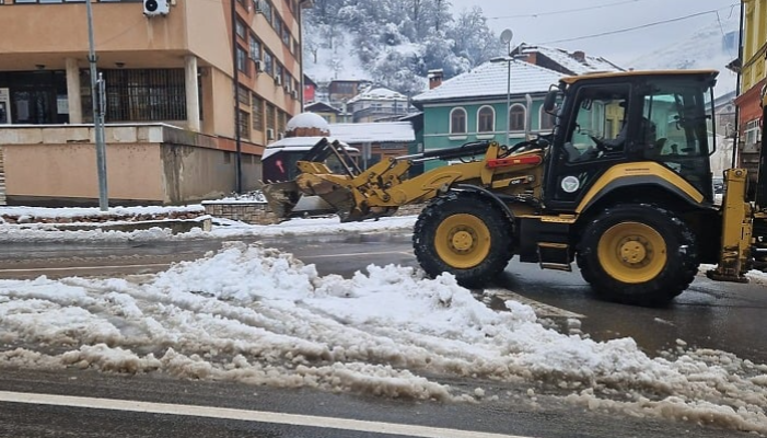 Strašno u Goraždu: Nema struje ni vode, nastava obustavljena