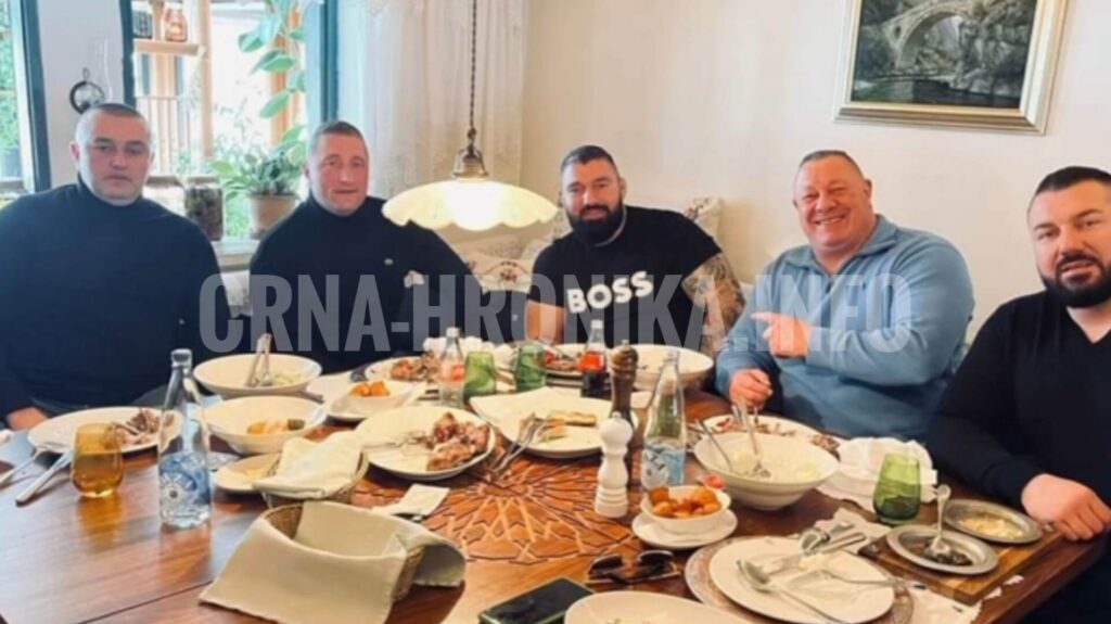 Gaši kod Spahovića na iftaru: “Ramazanski”