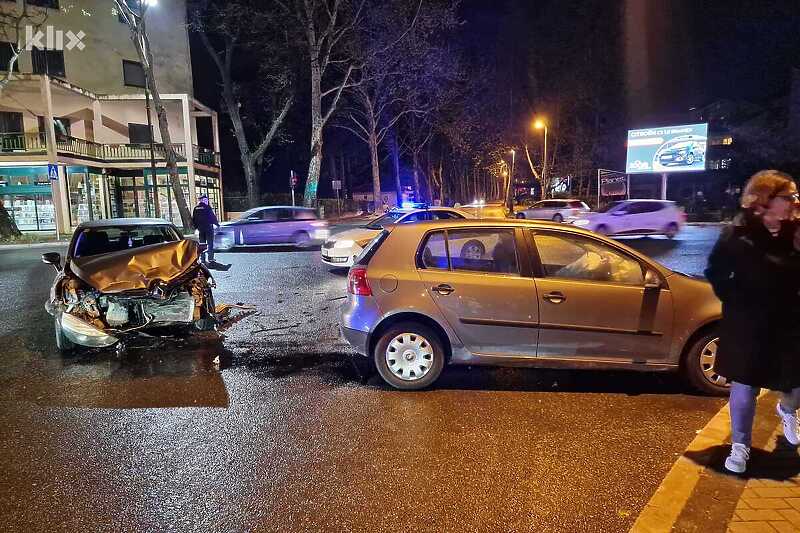 Sudar u centru Mostara : vozači kritikovali policiju