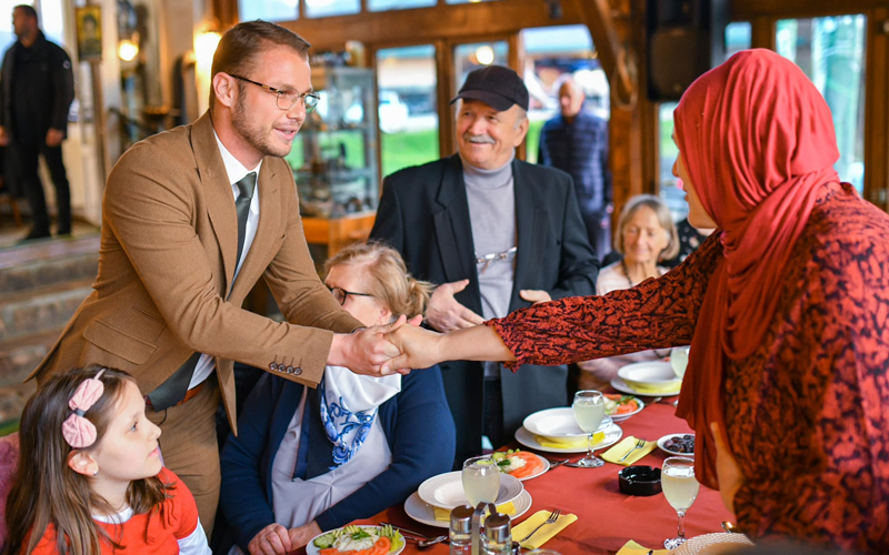 Stanivuković organizovao iftar: Čast mi je da sam u ovom svetom mjesecu ugostio sugrađane muslimane