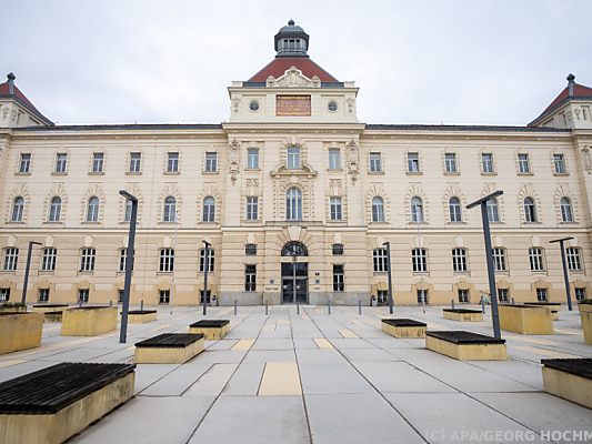 Bosanski učitelj (57) priveden u Austriji zbog pedofilije: CH saznaje da je rodom sa područja Srednje Bosne