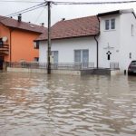 Iz BIHAMK-a apeluju na vozače: Na području Bihaća zbog izlijevanja vode na kolovoz obustavljen saobraćaj