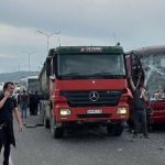 Povrijeđeno 30 osoba nakon sudara autobusa koji je prevozio učenike