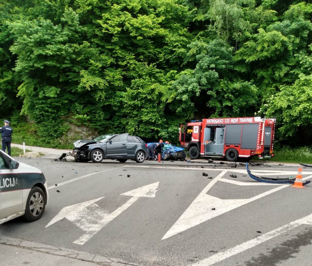 Stravična nesreća kod Novog Travnika. Ima poginulih