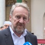 Izetbegović ispred džamije poručio: U BiH će biti mir i rahatluk