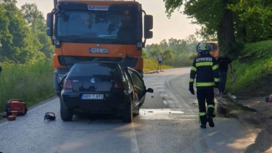 Tragedija u BiH: Djevojka (25) poginula u direktnom sudaru s kamionom