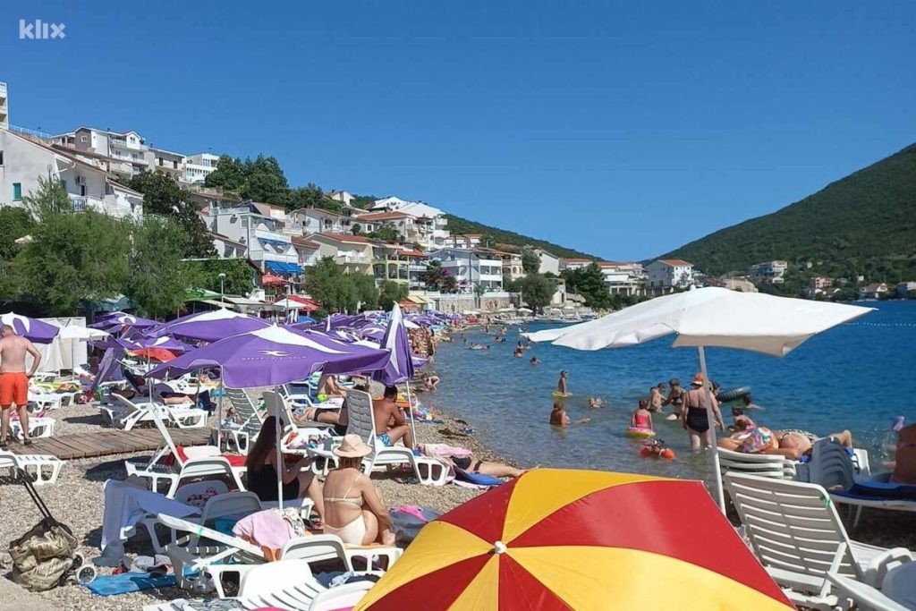 Ljeto u Neumu: Traži se krevet više, puno hrvatskih gostiju