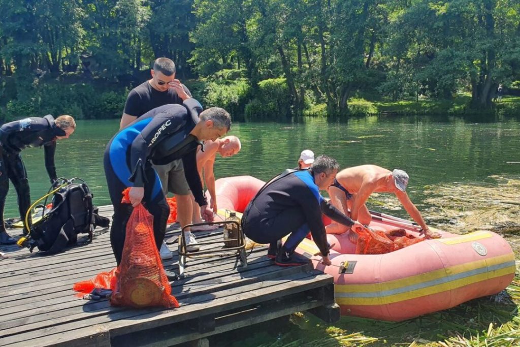 Uklonili čak 220 kilograma otpada iz bh. jezera