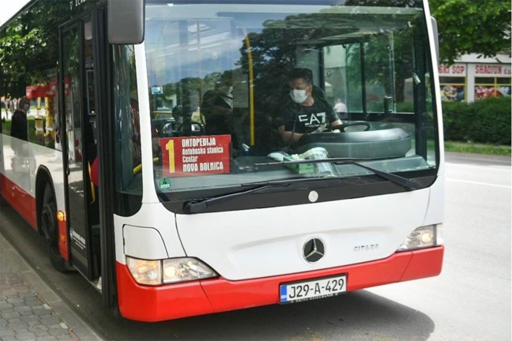 Penzioneri, studenti i učenici gube povlaštene cijene karata za javni prevoz