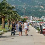 Budva: Srbin iz Beča alkoholom polio ženu samo zato što je imala hidžab