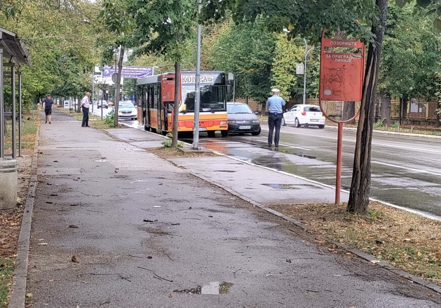 Saobraćajna nesreća u blizini Narodnog pozorišta u Banja Luci