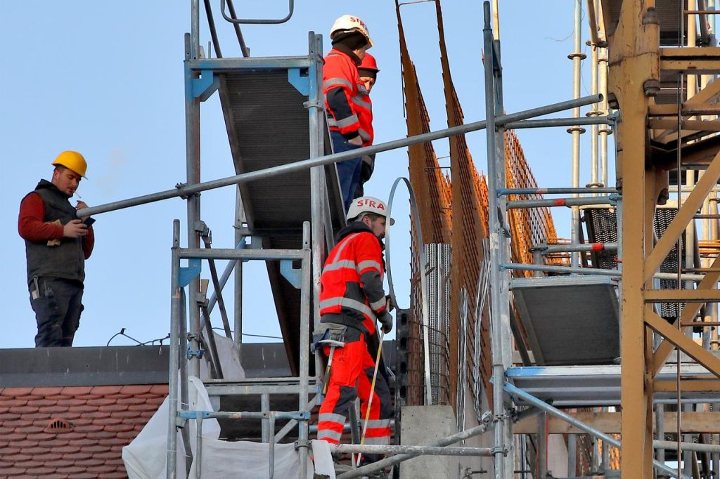 Plaće u Njemačkoj vs. Bosni i Hercegovini: U BiH prosječna bruto 1963 KM, u Njemačkoj 4.105 eura