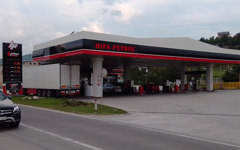 Dva NN lica opljačkala Hifa petrol u Sarajevu, ozeli su novac i cigarete