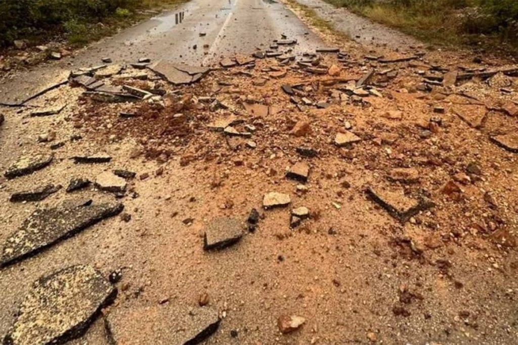 U Ljubuškom grom raznio cestu