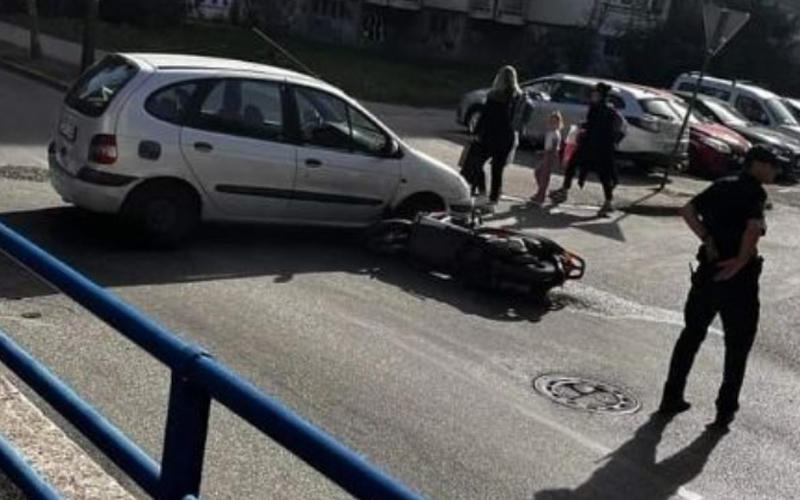 Automobilom se zakucao u motocikl u Paromlinskoj ulici u Sarajevu