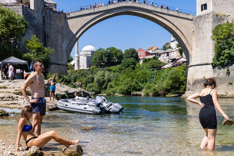 Upozorenje: Ko u Mostaru planira rušenje Sahat kule, Alajbegovića i kuće Mujage Komadine, Doma Armije…