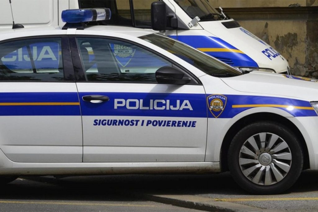 Policajci idu od stana do stana: Eksplozija u dvorištu u Zagrebu