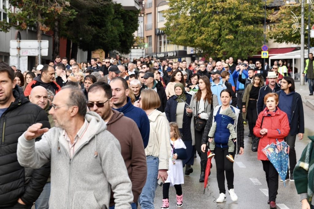 (FOTO Hiljadu Konjičana ustalo za spas Neretve