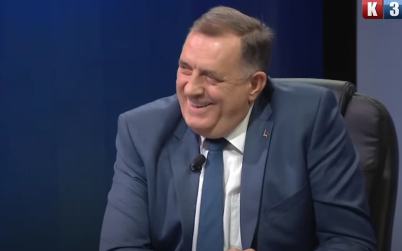 Dodik: Ponosan sam na sve iz RS-a koji su glasali u Srbiji