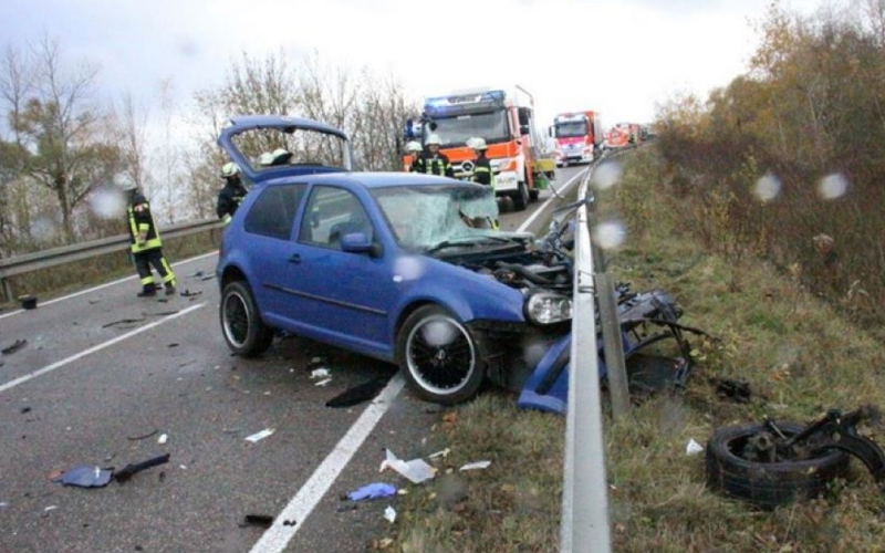 Mladiću (25) se bore za život nakon direktnog sudara sa vozačem iz BiH