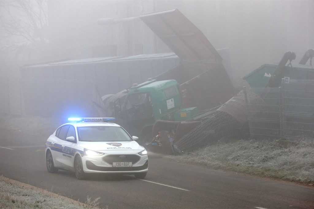 Odron smeća na deponiji, povrijeđene dvije osobe