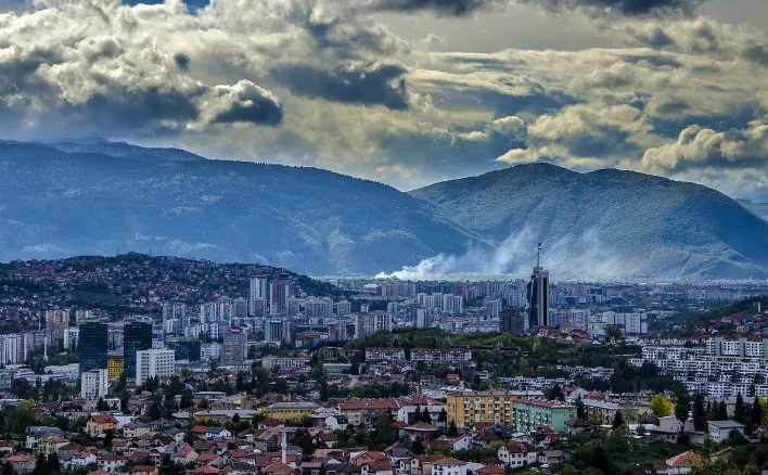 Doček Nove godine u Sarajevu: Cijene u hotelu i restoranu se kreću do 250 KM po osobi