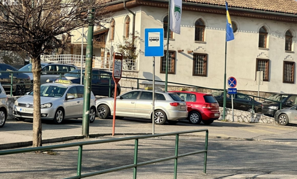 Kako riješiti problem autobuskog stajališta kod Sebilja?