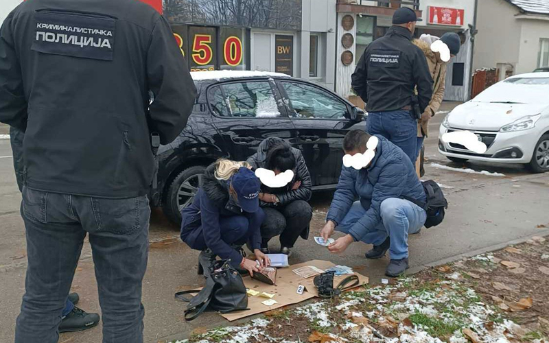 Zbog primanja mita slobode lišeno troje zaposlenih u Poreskoj upravi RS