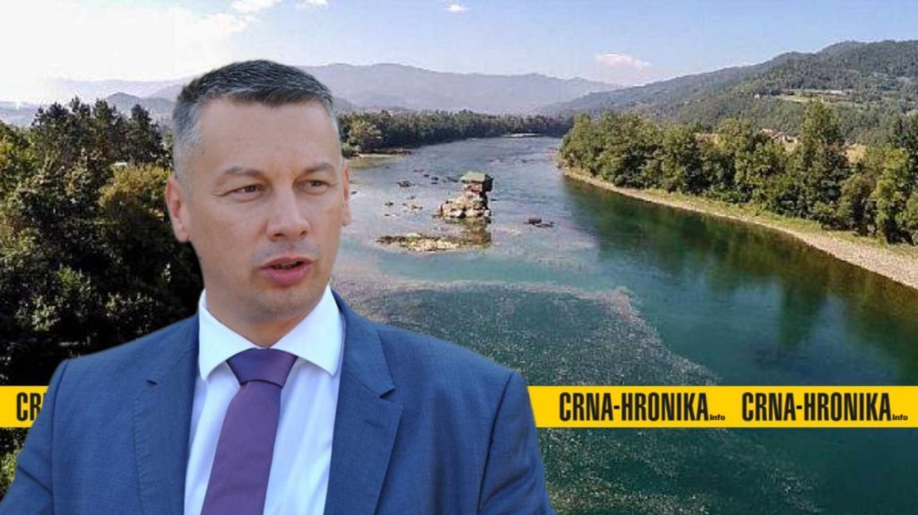 Nešić poručio: Nikada nećemo biti ništa drugo do Srbi, Drina je u bojama srpske trobojke