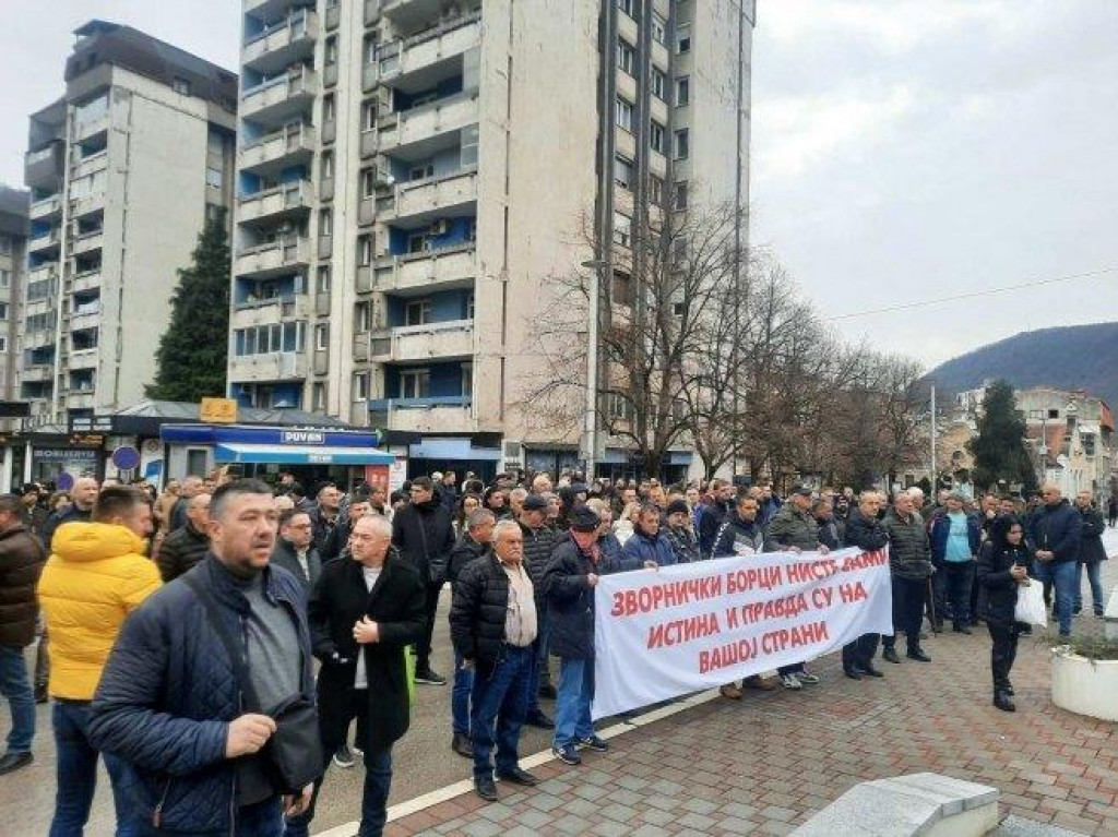 “Branili su djecu i vjekovna ognjišta”: U Zvorniku protest zbog hapšenja bivših pripadnika VRS-a