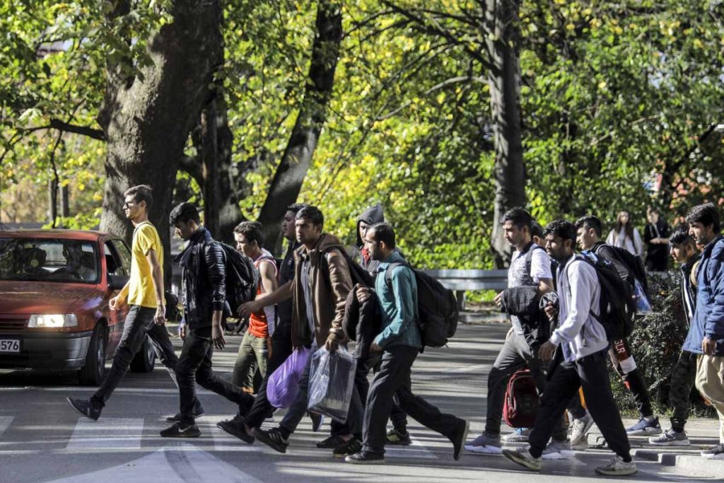 Uhapšen zaposlenik Ministarstva jer je skrivao migrante u svojoj kući