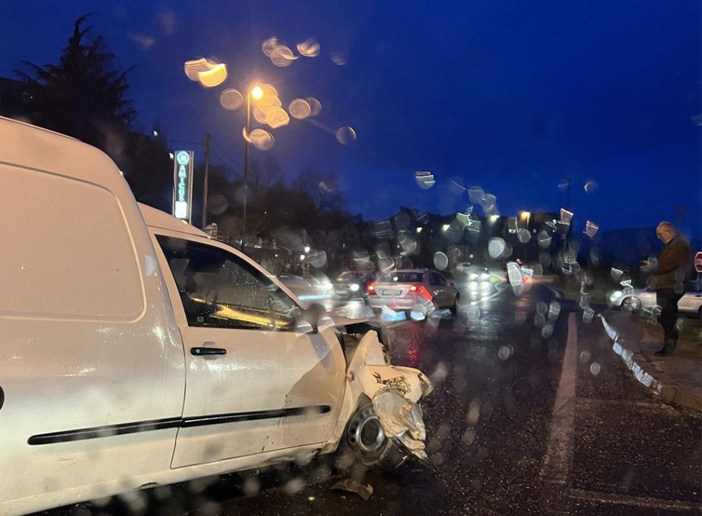 Saobraćajna nesreća na ulazu u Mostar: Sudar stvorio haos na raskrsnici M17