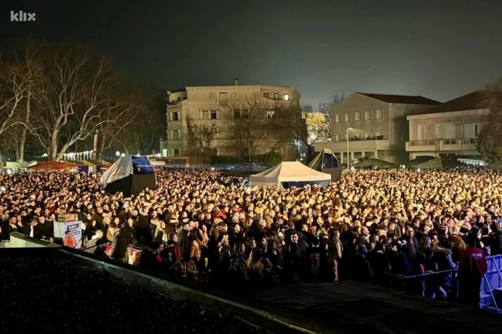 70 hiljada građana dočekalo Novu 2024. godinu u Mostaru