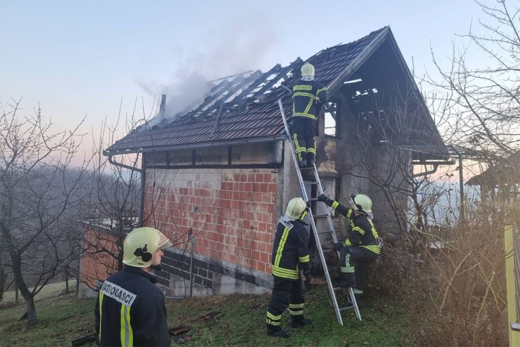 Vatrogasci gasili požar na vikendici u naselju Hodžići