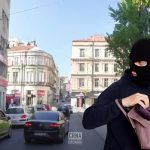 Nepoznata kradljivica napala Sarajku i otela joj torbu sa dokumentima