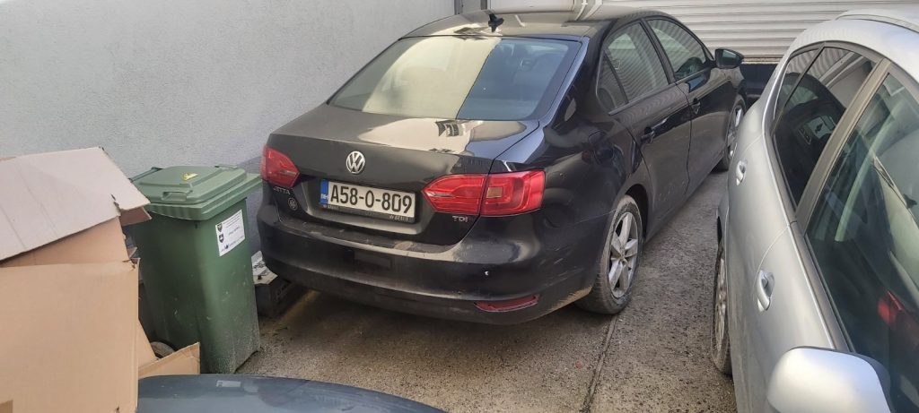 Policija oduzela ”VW Jetta”-u od vozača koji je imao 8.603,60 KM neplaćenih novčanih kazni