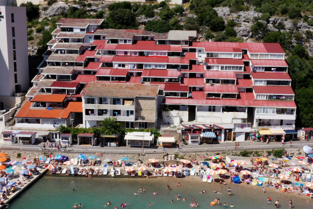 Skandal u Neumu: Kome pripadaju apartmani plaćeni preko 3 miliona na jadranskoj obali?