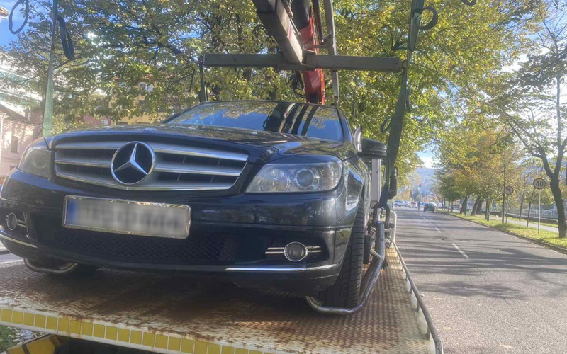 Od 49-godišnjeg Sarajlije policija oduzela Mercedes, imao je 14.000 KM kazni