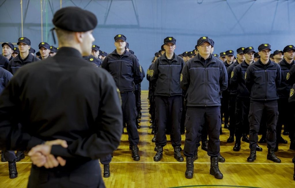 Promocija 42. generacije polaznika Policijske akademije u Federaciji BiH: Federacija bogatija za 296 policajac